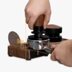 Tamping Station Barista Kayu – Dudukan Portafilter, Tamper & Distributor - Gambar 2